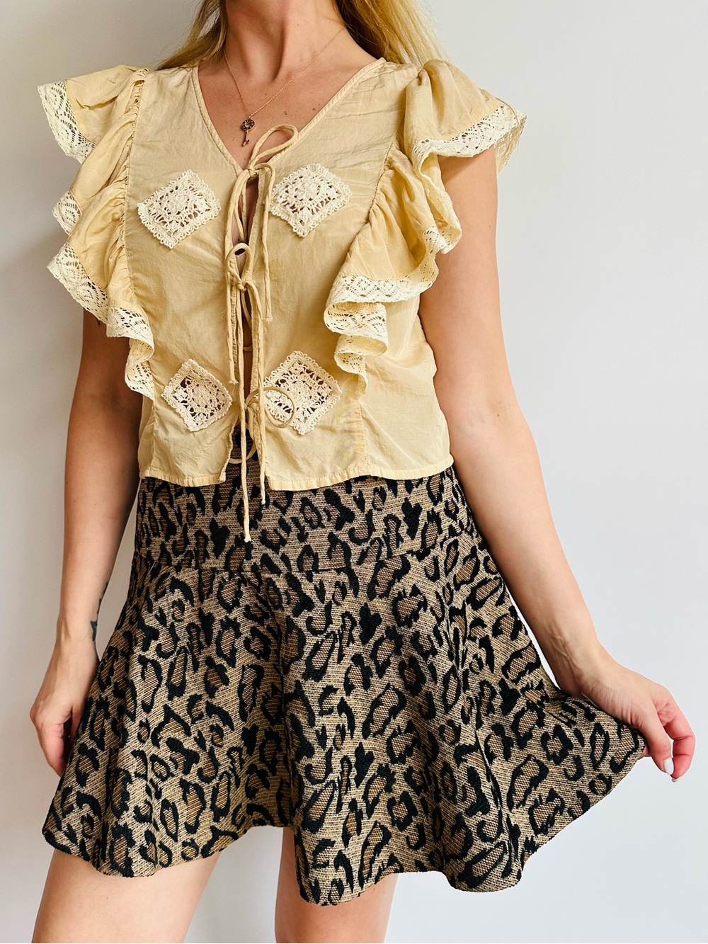 Free People Leopard Print Textured Mini Skirt Size 6 Drop Waist A Line Y2K Anima
